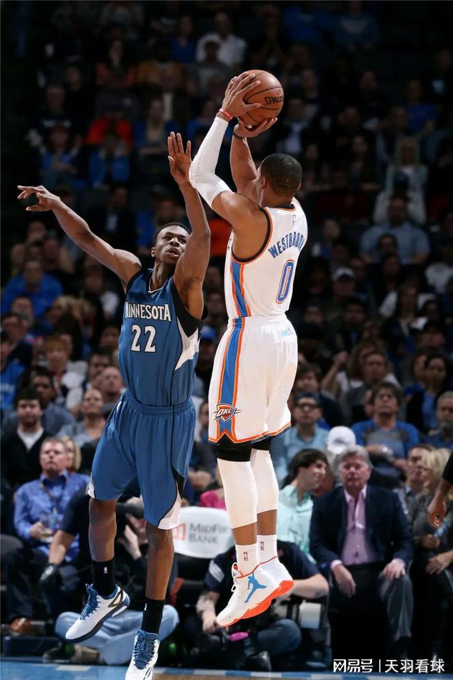 关于欧文狂砍威金斯分，爆发新星迎来新赛季高光！的信息-熊猫体育在线平台